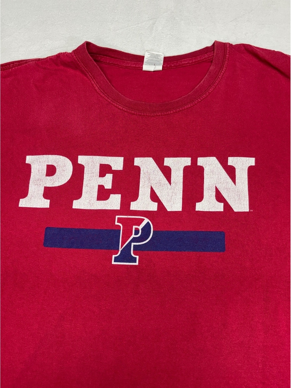 Gildan Penn Red Cotton Collegiate Graphic Men's T-Shirt, Short Sleeve